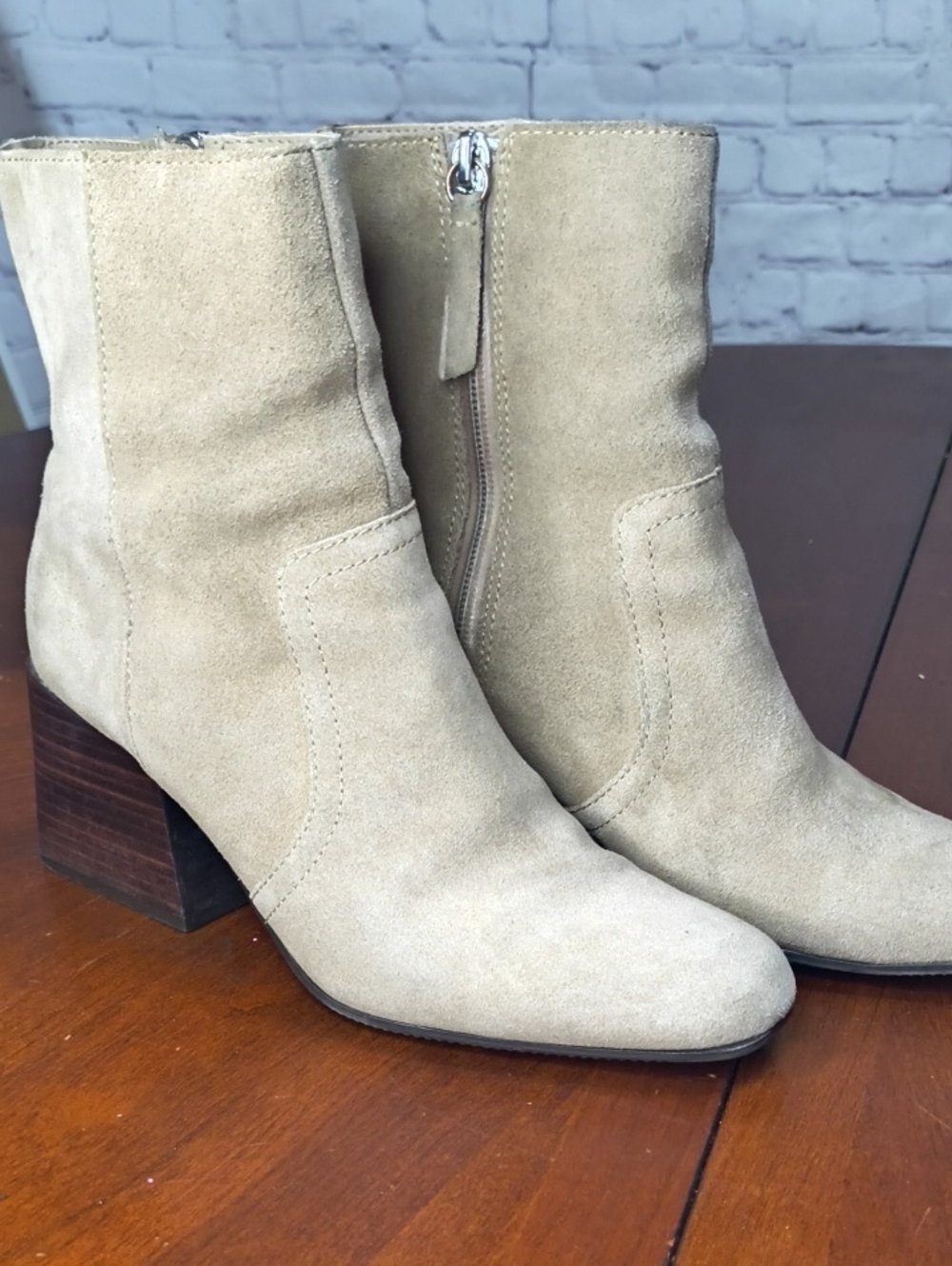 Blondo Beige Suede Waterproof Ankle Boots with Block Heel Size 7 AI